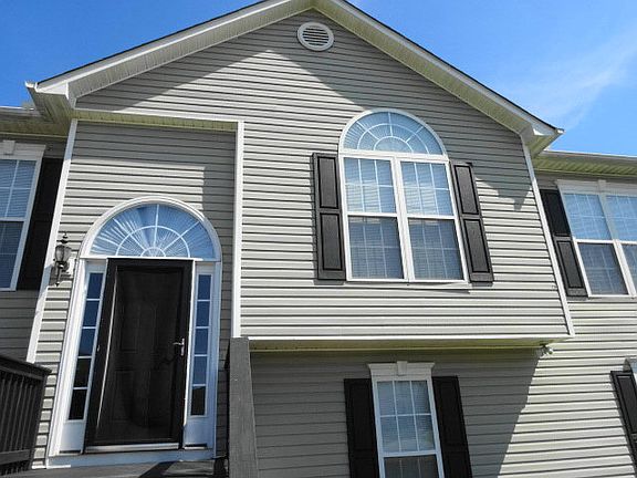 2nd image of 2902 Dotti Dr