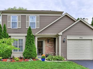 1956 Barnhill Dr, Mundelein, IL