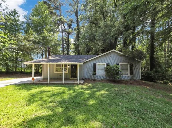 8427 N Pond Ct, Riverdale, GA 30274