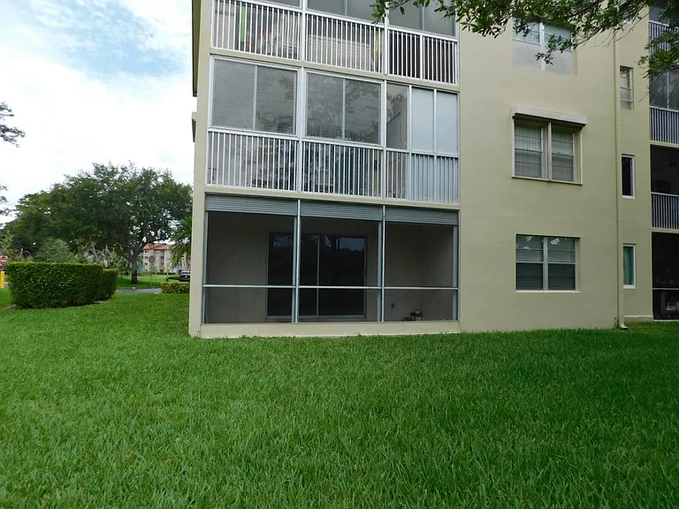 12800 SW 7th Ct #115 — Photo 38