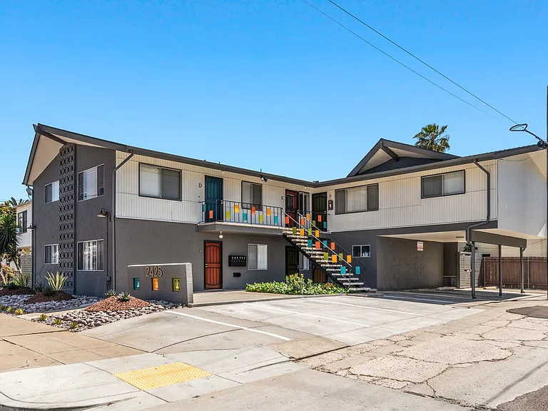 2425 Polk Ave #D — Photo 17