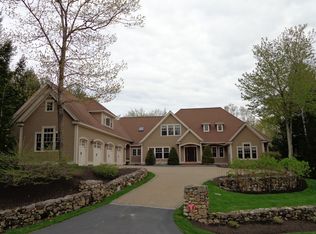 016 Inverness Rd, Falmouth, ME 04105