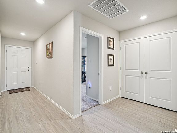 4th image of 3610 Manoway Bay