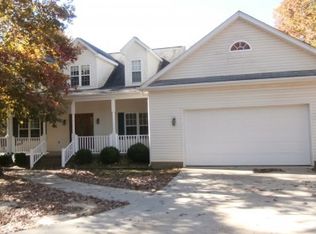 115 Sprouse Ln, Fountain Inn, SC 29644