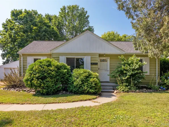 23310 Patterson St, Clinton Township, MI 48036