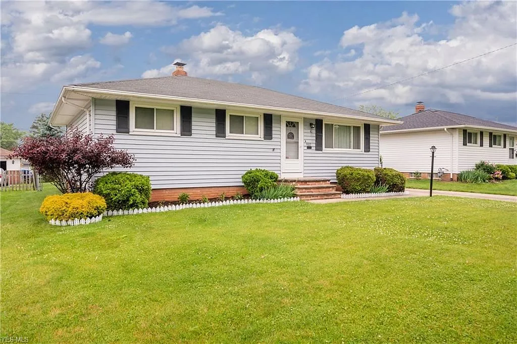 9102 Harrow Dr photo 1