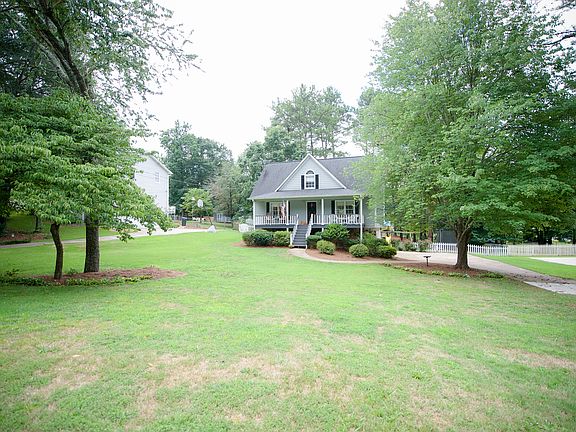2nd image of 323 West Ln