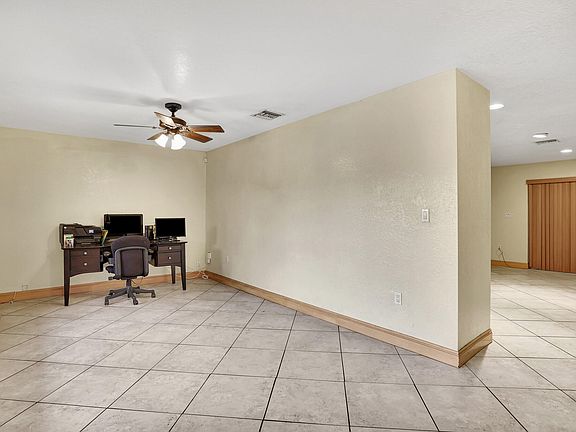 3rd image of 7513 NW 41st Street