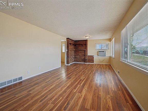 4th image of 2315 N Union Blvd