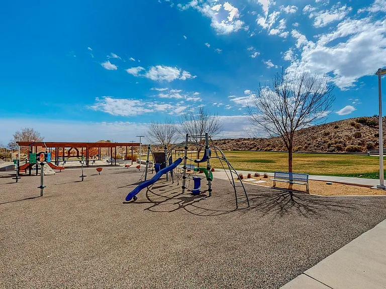5950 Las Vacas Ct NE — Photo 73
