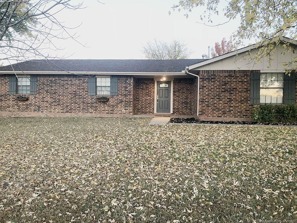 1st image of 22160 N 4028th Dr