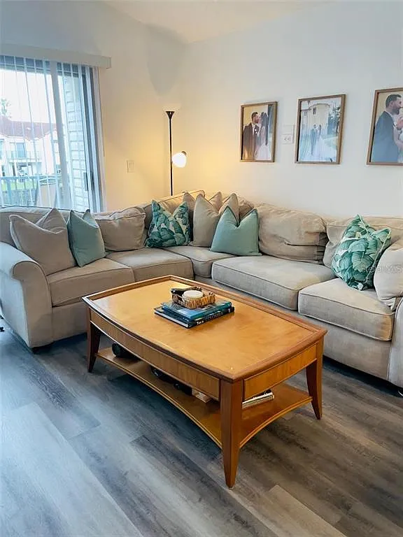 1 bed, 1.0 bath, 680 sqft, $1,299 — Photo 3