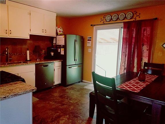 3rd image of 2001 Belmont Blvd