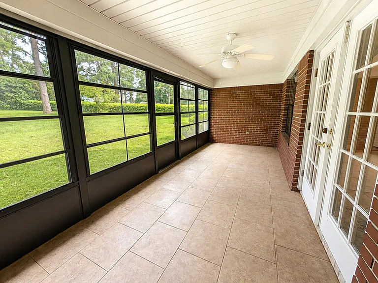 1285 Cordova Cir — Photo 18