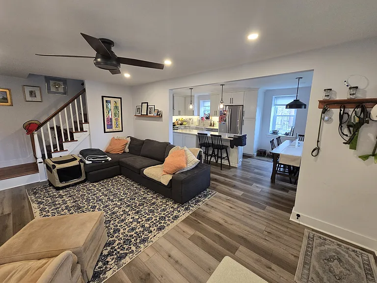 304 E Jefferson St — Photo 4