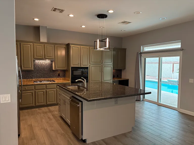 2506 Silver Beach Dr — Photo 14