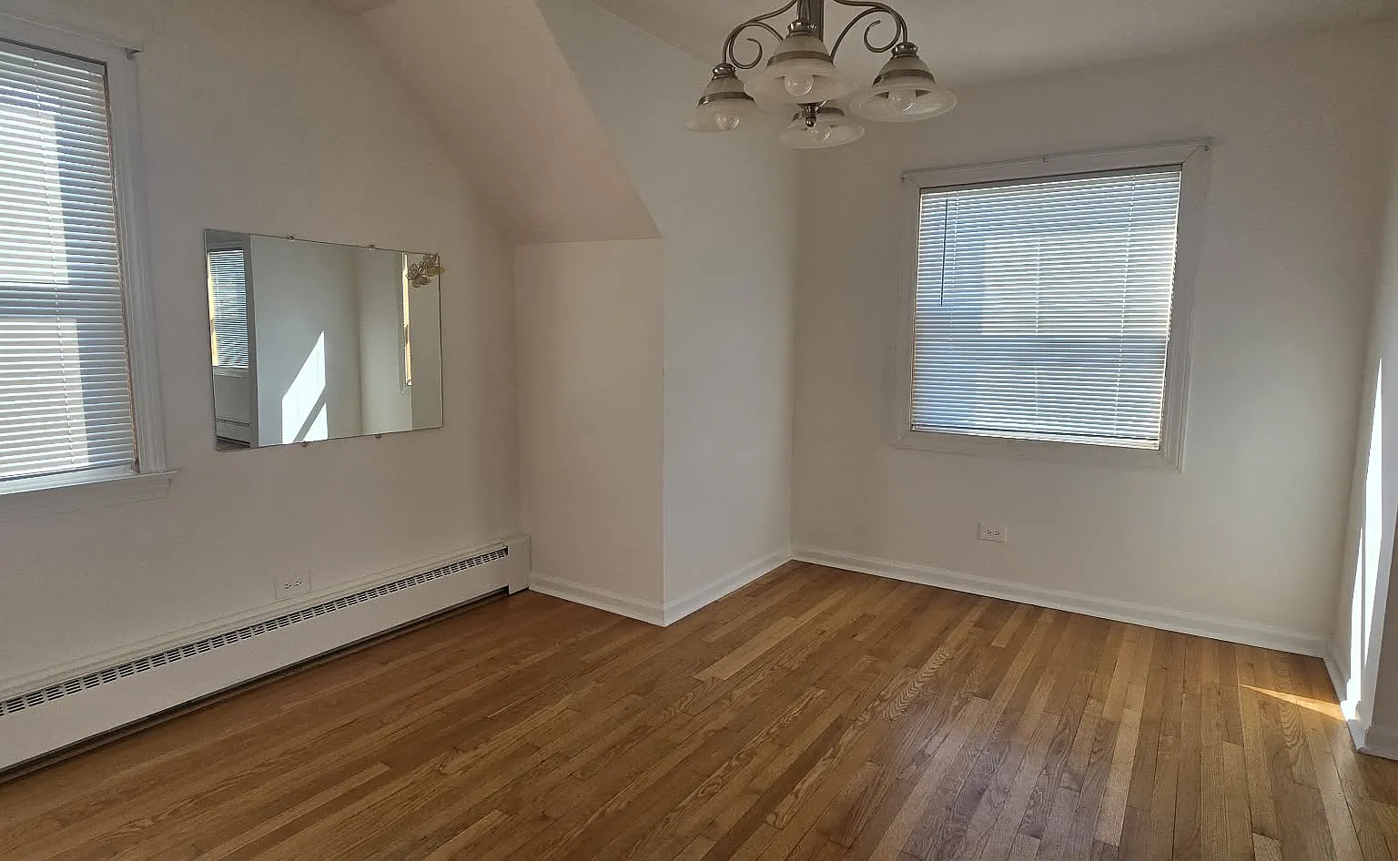 2 bed, 1200 sqft, $1,900 — Photo 4