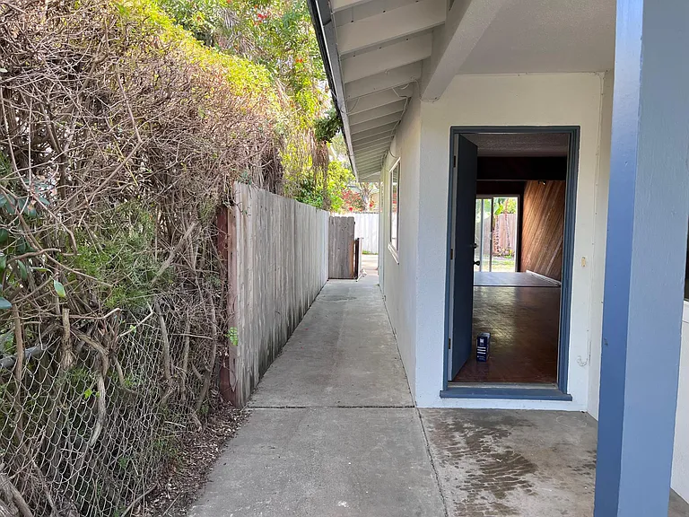 Side walkway