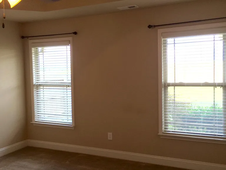 108 Grantham Cir — Photo 14