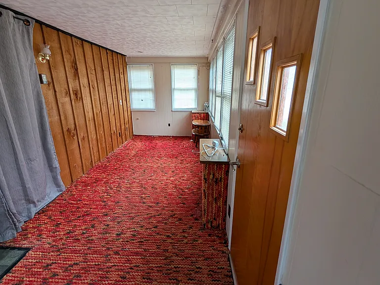 Large front porch..