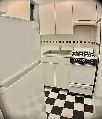 Rented by CitySites Real Estate Group | media 7