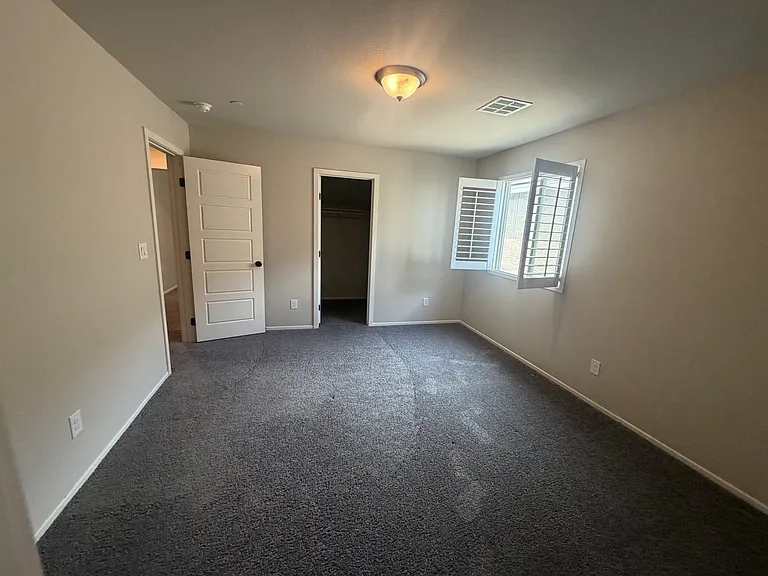 4519 Sapphire Moon Ave — Photo 13