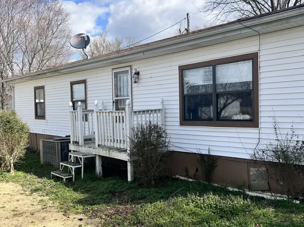30 Gene Ln, Hartsville, TN 37074