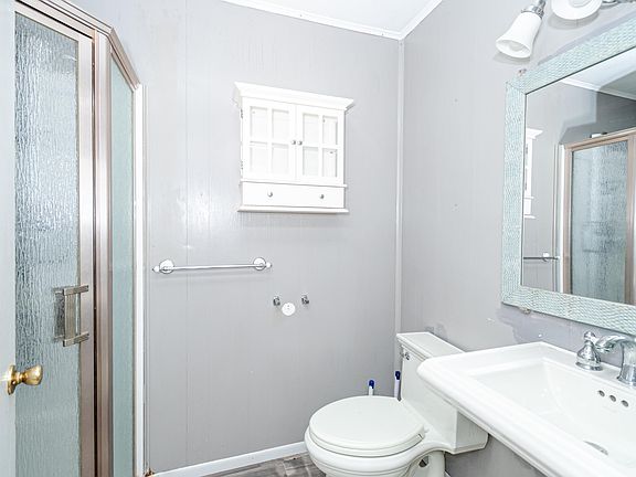 5th image of 1304 Maple St