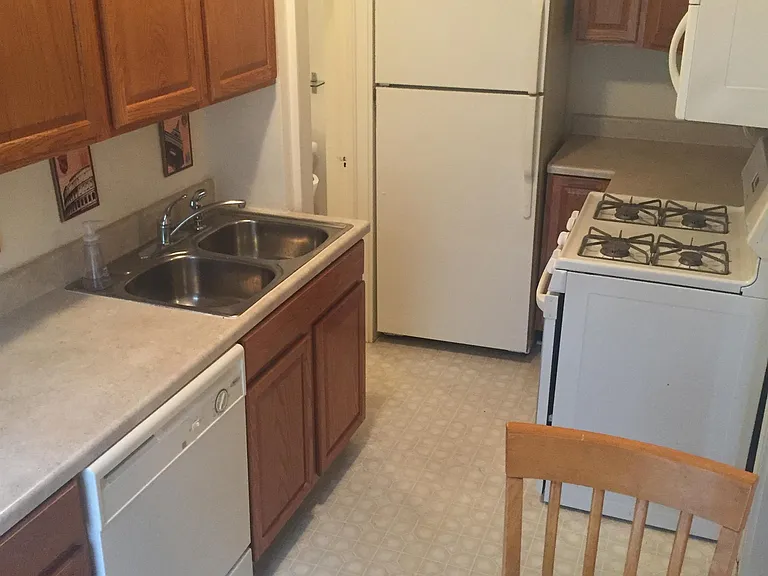 102 Highland Pl #1 — Photo 4