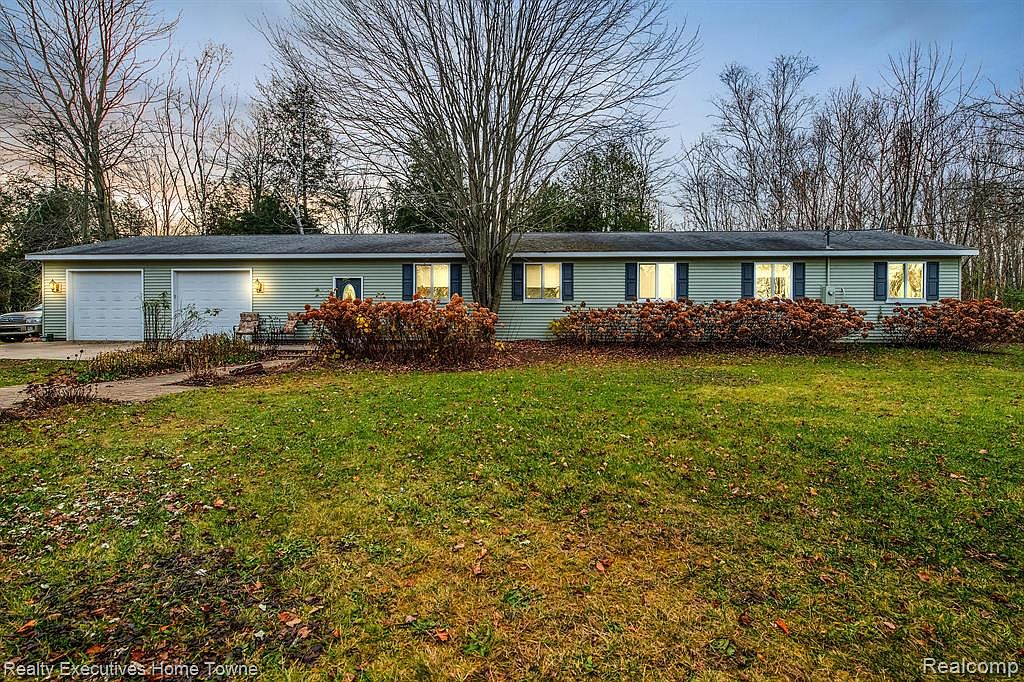 1158 S Lakeshore Rd, Carsonville, MI 48419 MLS 20230096838 Zillow