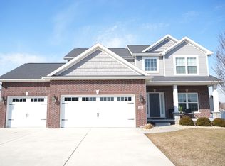 1207 Staghorne Way, Bloomington, IL 61705