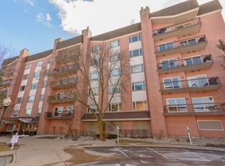 209 Rivershire Ln APT 504, Lincolnshire, IL 60069