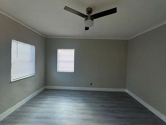 4th image of 1856 Lincoln St #12