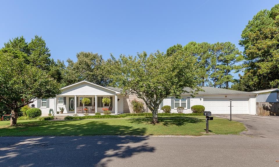 1st image of 145 Karen Dr