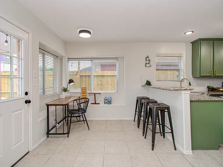 7207 Crescent Mills Dr — Photo 5