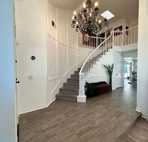 5728 Ridgebrook Dr — Photo 2