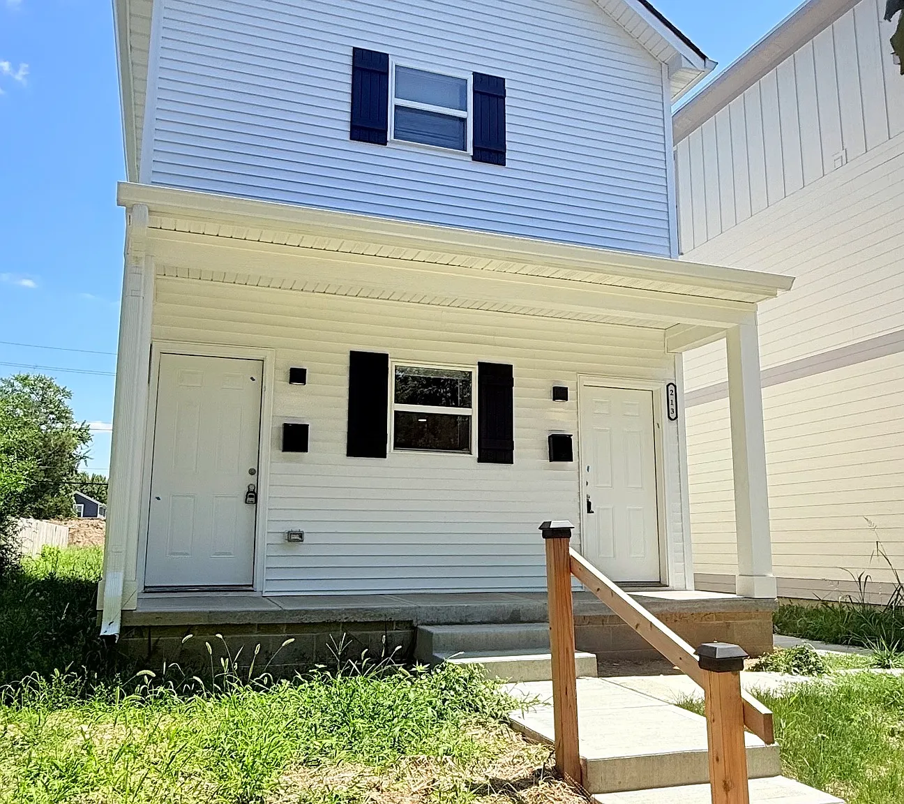 2 bed, 2.0 bath, 936 sqft, $1,680 — Photo 2