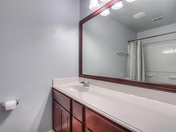 2nd image of 308 Highland Park Ln