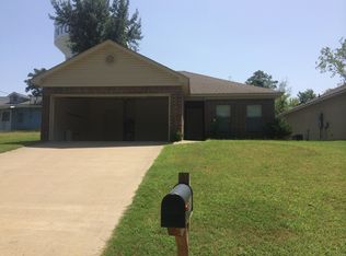 1611 Deerfield Rd, Benton, AR 72019