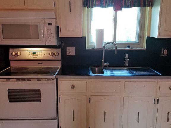 appliances included 