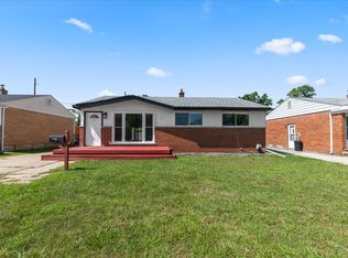 153 Ross St, Garden City, MI 48135