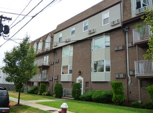 19 Zabriskie Ave APT 4D, Bayonne, NJ 07002