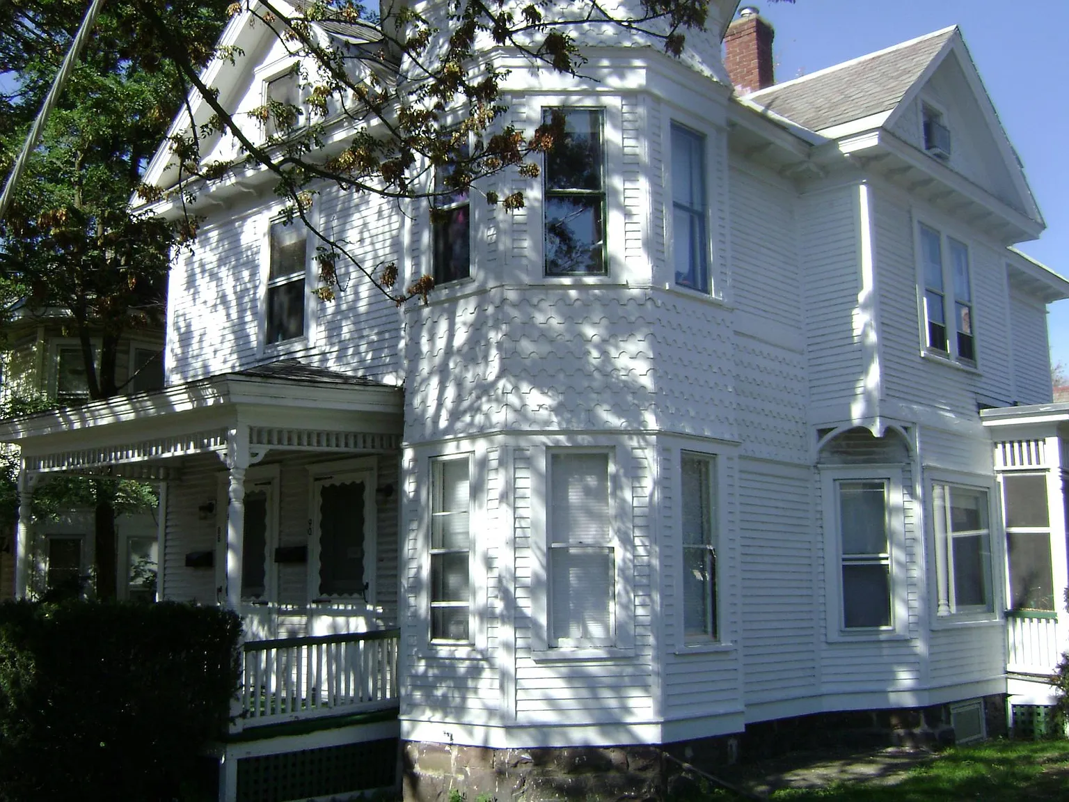 3 bed, 1500 sqft, $3,100 — Photo 3