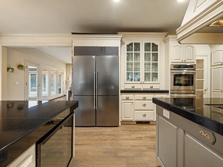 470 Eastin Dr — Photo 23