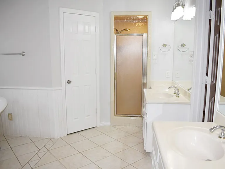 850 Ginger Ct — Photo 12