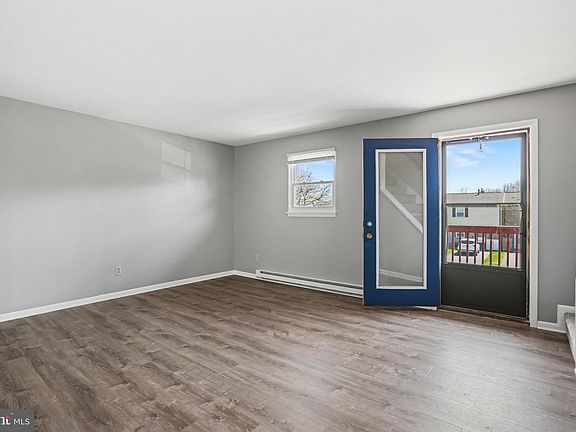 5th image of 18 Dartmouth Ct