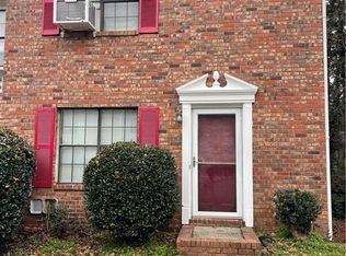 6938 Oakhill Cir, Mableton, GA 30168