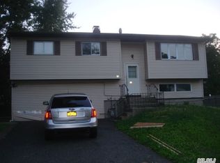 30 Selden Blvd, Centereach, NY 11720