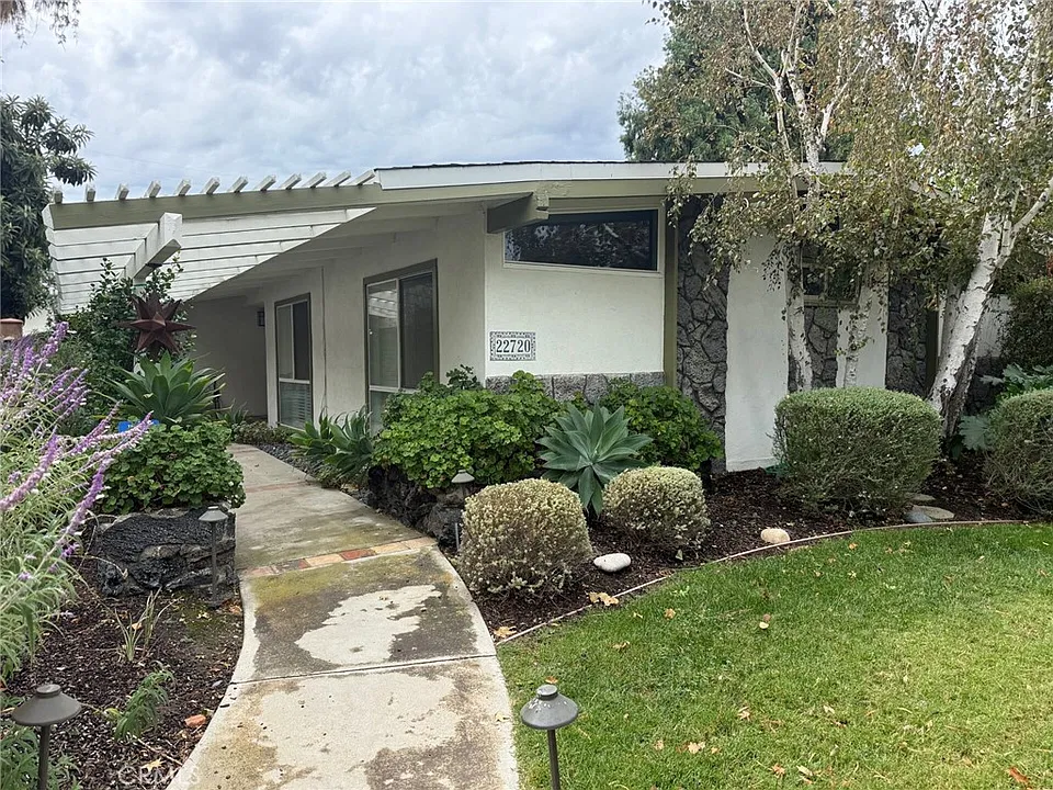 22720 Martha St