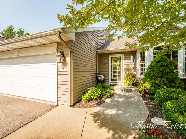 135 Water Lily Way NE, Comstock Park, MI 49321